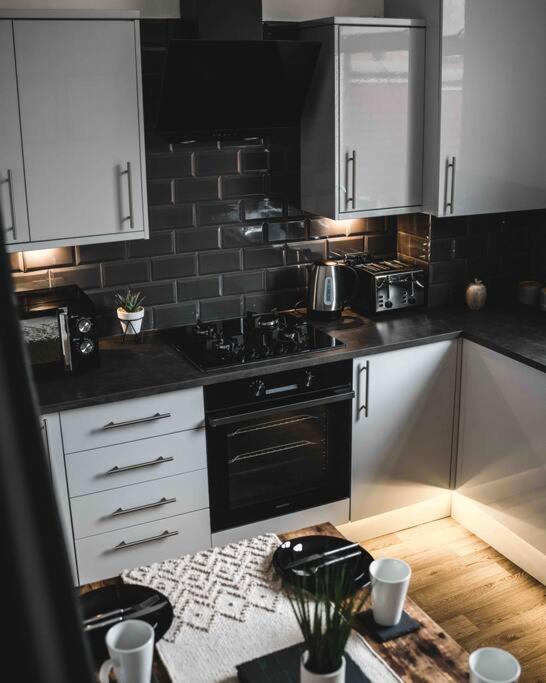 Comfortable Home In Bolton Farnworth 외부 사진