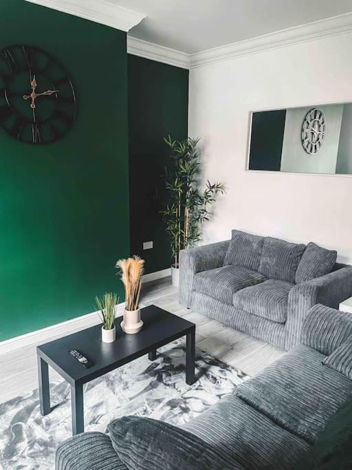 Comfortable Home In Bolton Farnworth 외부 사진